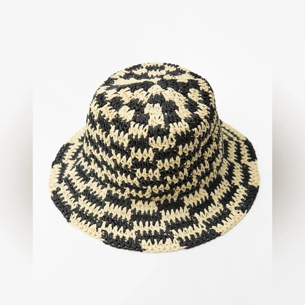 Zara CHECKERED BUCKET HAT - Size Small - NWOT